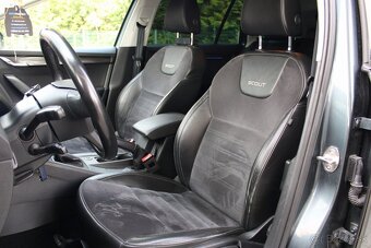 Škoda Octavia Combi 2.0 TDI Scout DSG 4x4 - 17