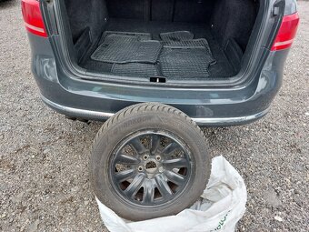 Volkswagen Passat Variant 2.0 TDI BMT Highline 4MOTION - 17