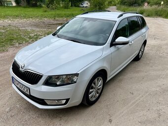ŠKODA Octavia 3,1.6TDI,81kw,DSG,12/2015,biela perleť - 17