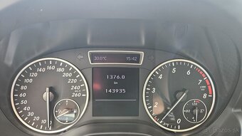 Mercedes-Benz A trieda 180 - 17