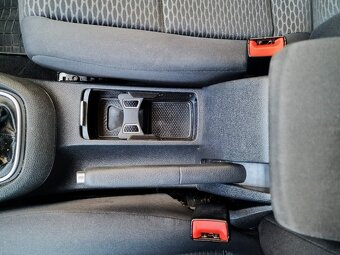 Volkswagen Golf 1.6 TDI Trendline - 17