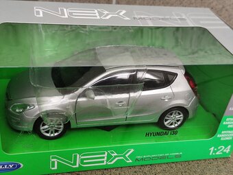 Predám tento Kovový model.Hyundai i30 - 17