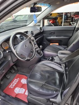 Kia Carens 2.0 LX - 17