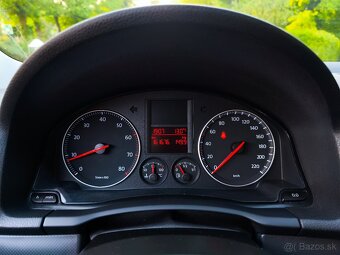 Volkswagen Golf 5 1.4 55kw len 161676km  nová STK - 17