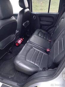 Jeep Cherokee BA/LPG, zabudovaná vysielačka - 17