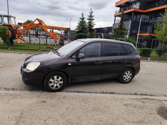Kia Carens - 17