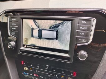 VW Passat B8 2.0TDI 110kW DSG R-Line - záruka Autodraft - 17