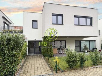 3-izb. byt s veľkou terasou a parkovaním v novostavbe v Pezi - 17