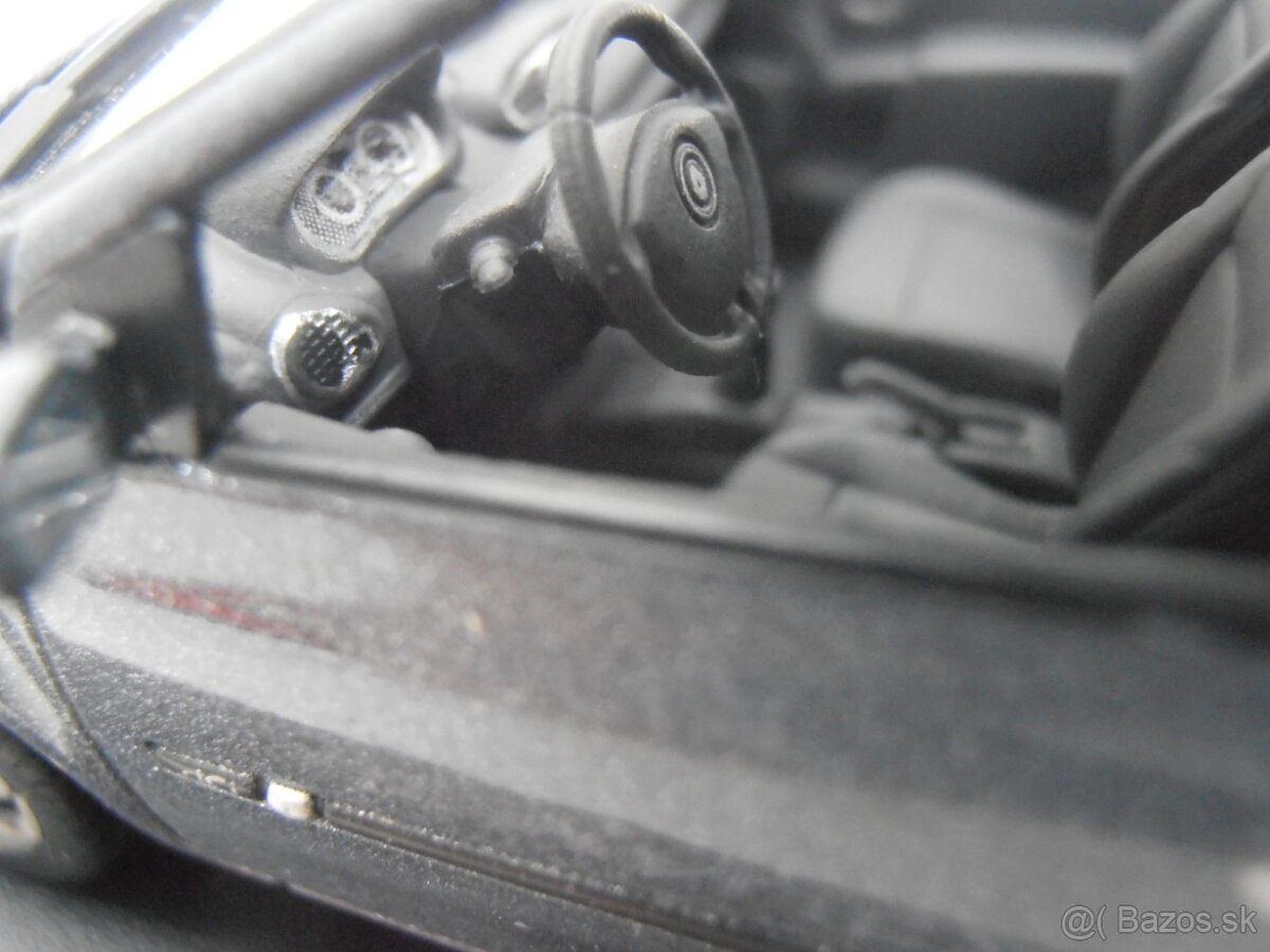 Renault Clio III, Renault R16 1/43 - 18