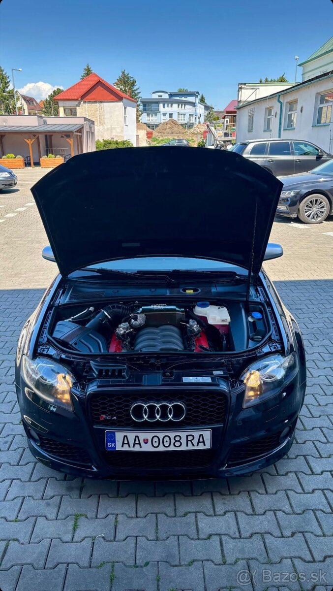 Audi RS4 avant b7 - 18