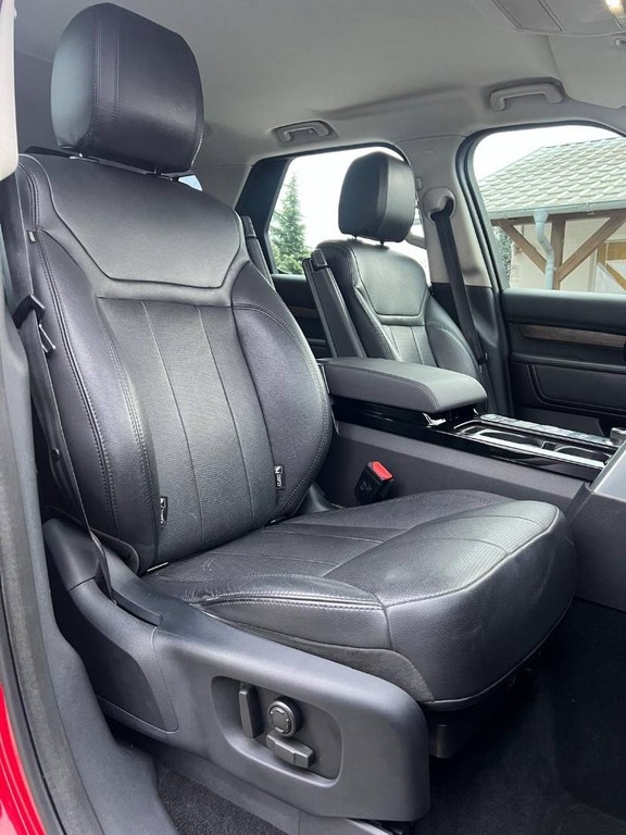 Land Rover Discovery 2.0D SD4 HSE AWD A/T - 18