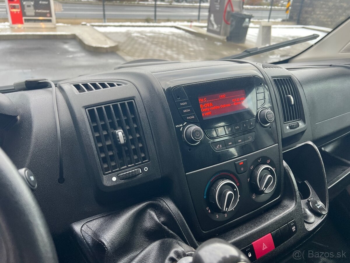 Volkswagen crafter 2.0 tdi. Po servise - 18