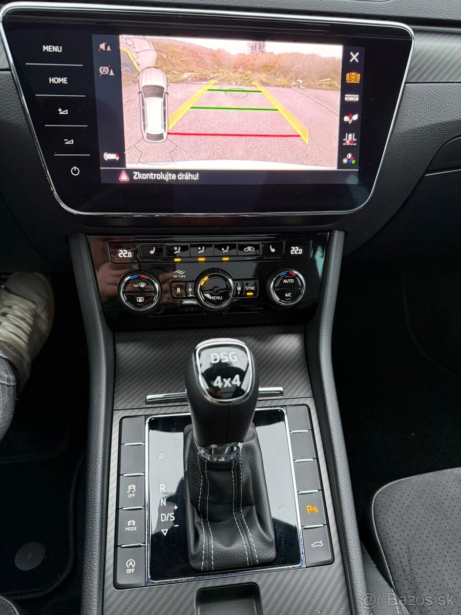 Škoda Superb Combi Sportline 2,0TDI 4x4 - 18