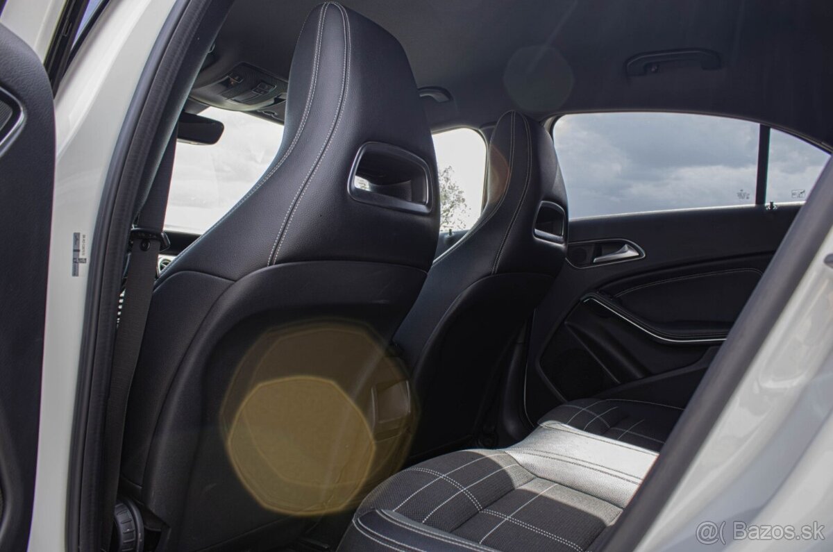Mercedes-Benz A180 1.6 2015 - 18