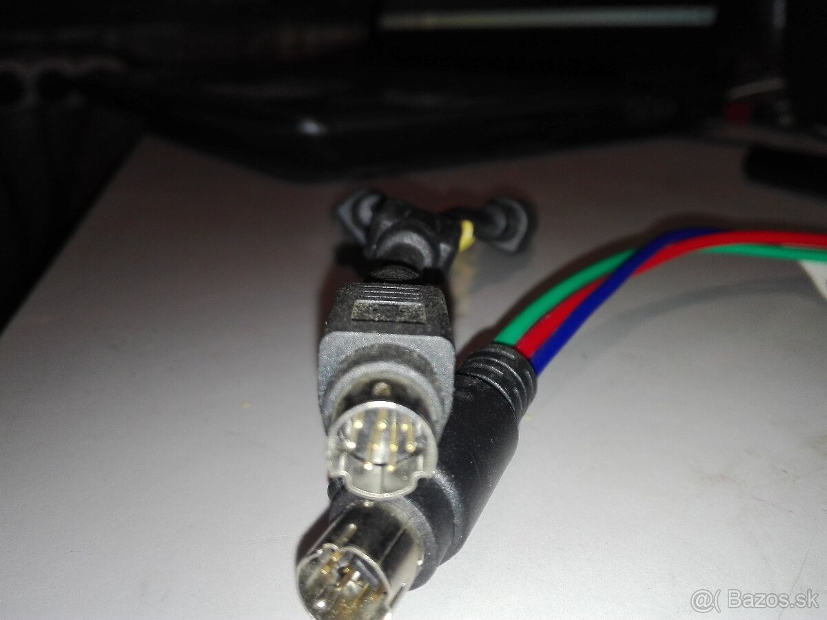 Nabíjačky, Adaptery, Káble VGA,LAN atd. - 18
