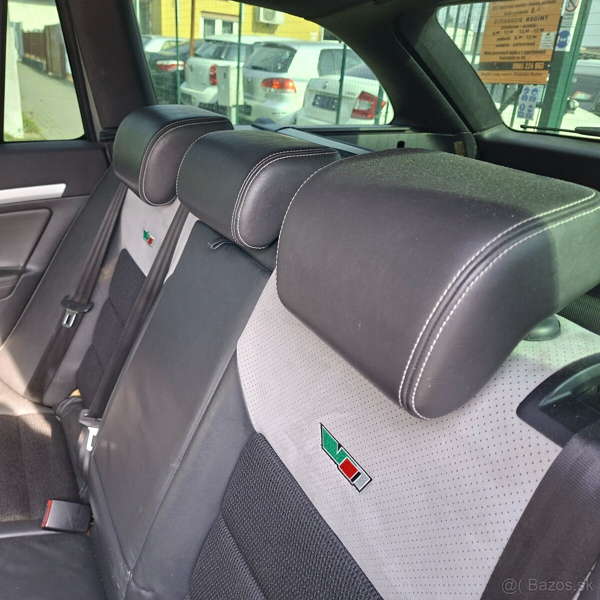 Škoda Octavia Combi 2.0 TDI Elegance facelift " RS " - 18