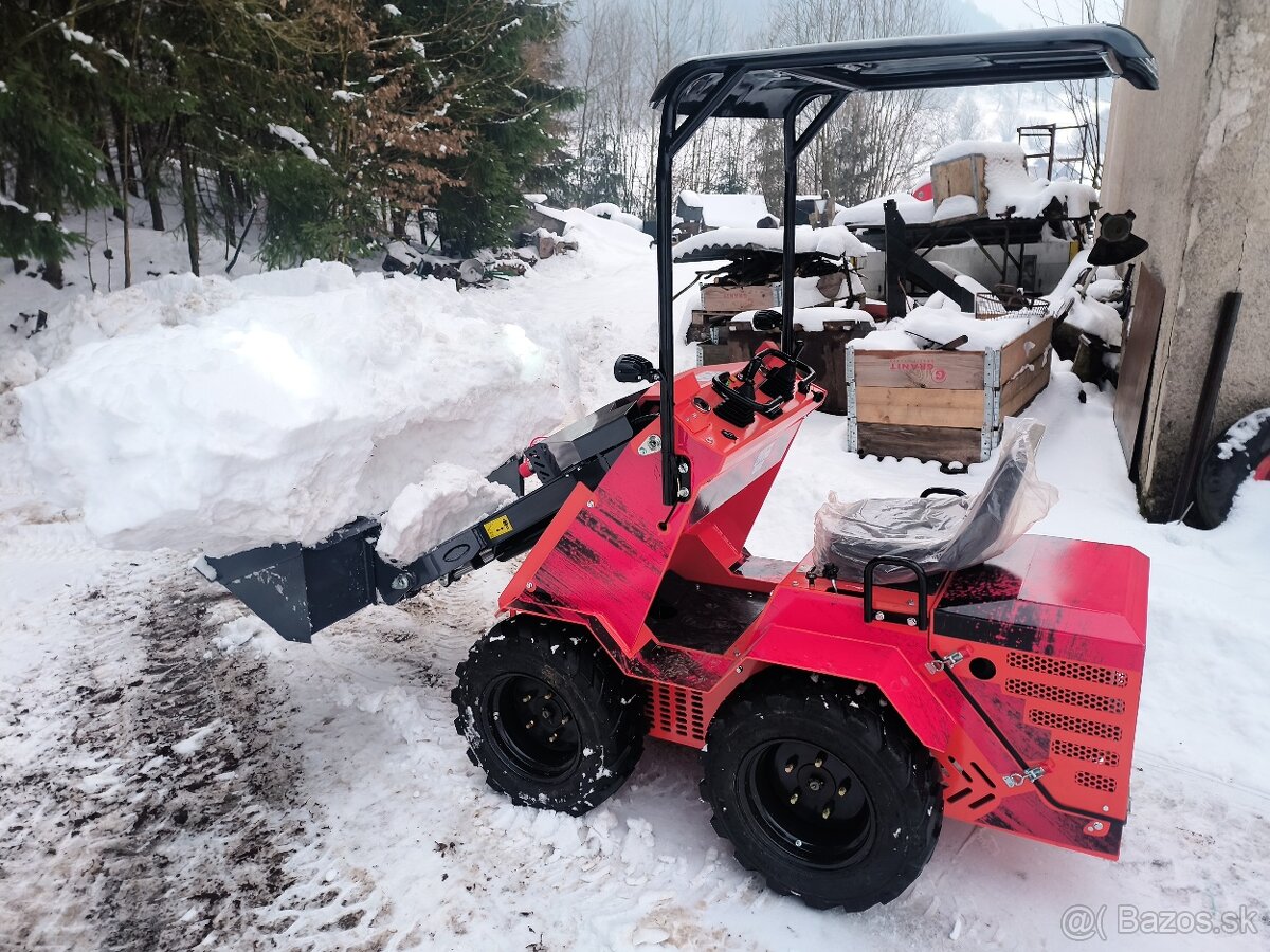 Kolesovy nakladac smykovy - 18