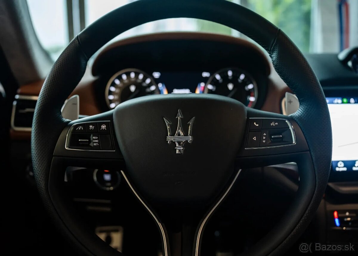 Maserati Ghibli Modena S Q4 - 18