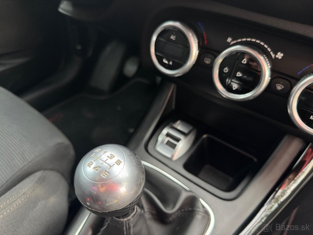 Alfa Romeo Giulietta 1.6 multijet Nová STK - 18