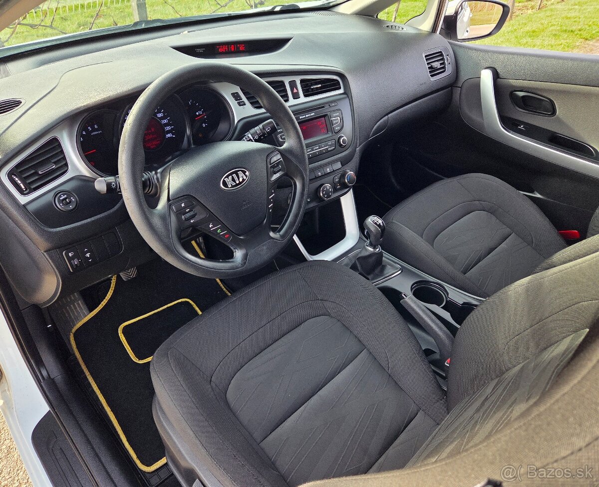 Kia Ceed 1.4 CRDi 66KW/90 koní R.V.07/2012 - 18