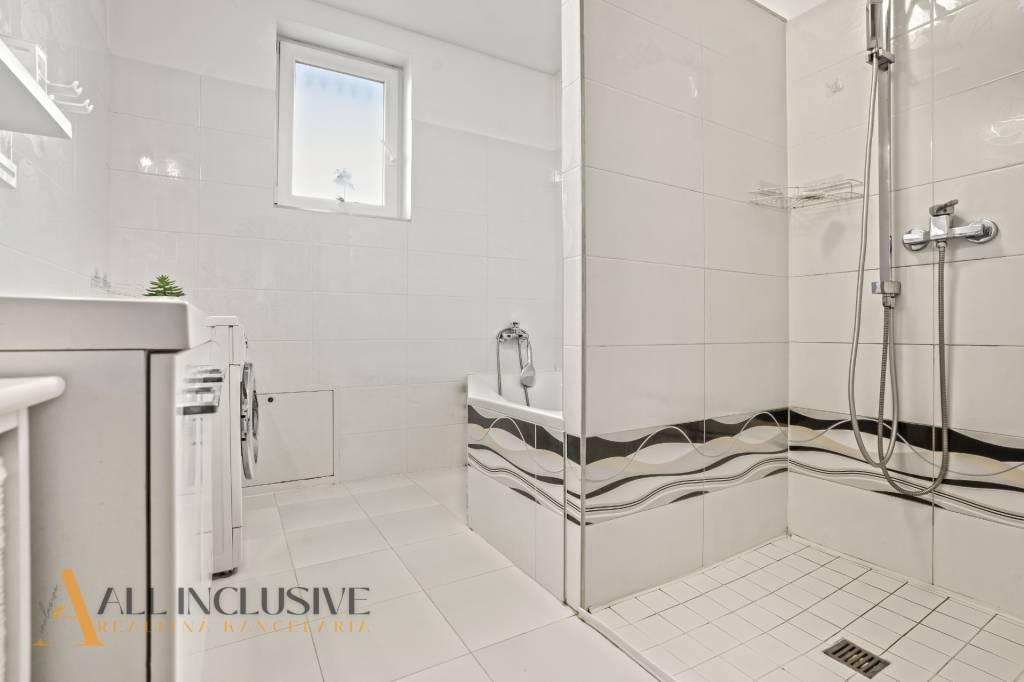 ALL INCLUSIVE | NA PREDAJ 4-IZBOVÝ RODINNÝ DOM V TOMÁŠIKOVE - 18