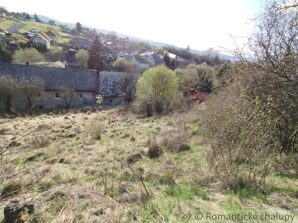 Rozľahlý pozemok so starším domom v Hornej Štubni (2714 m² - 18