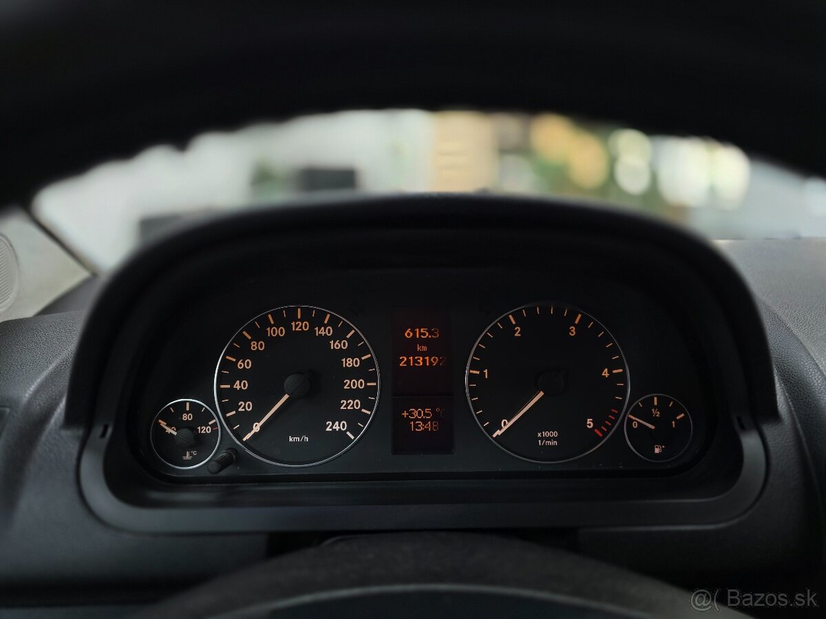 Mercedes-Benz A trieda 160 CDI Classic - 18