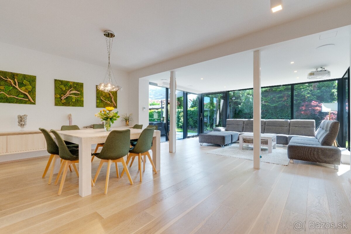 Predám štýlový 6-izbový rodinný dom blízko BA - 18