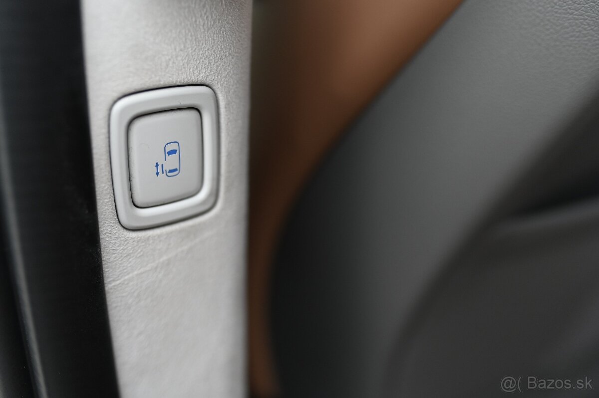 Hyundai Staria 2.2 Luxury - 18