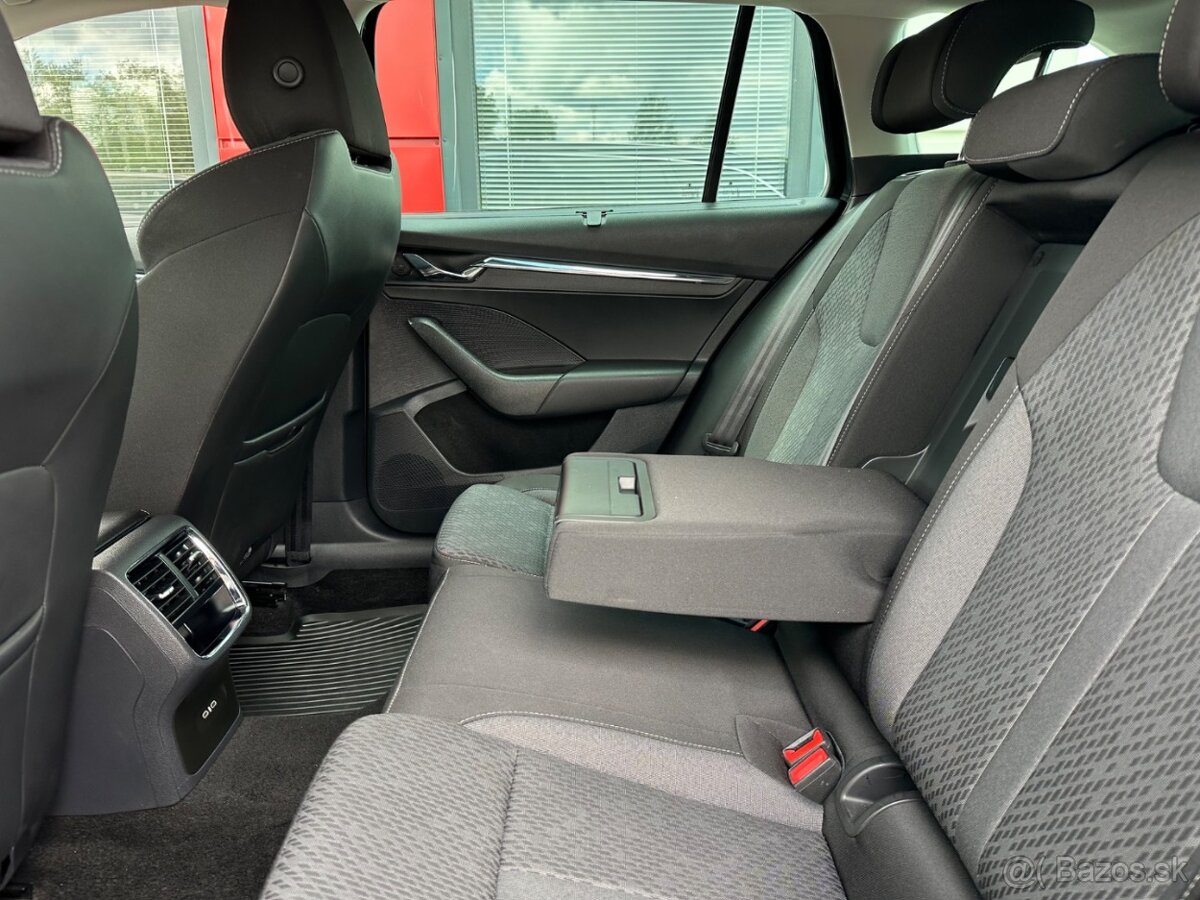Škoda Octavia Combi 2.0 TDI DSG Style Plus, Matrix, SR - 18