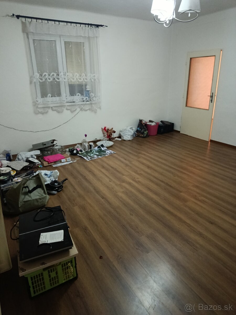 Predáme pekný slnečný Rodinný dom v časti Nadabula - 18