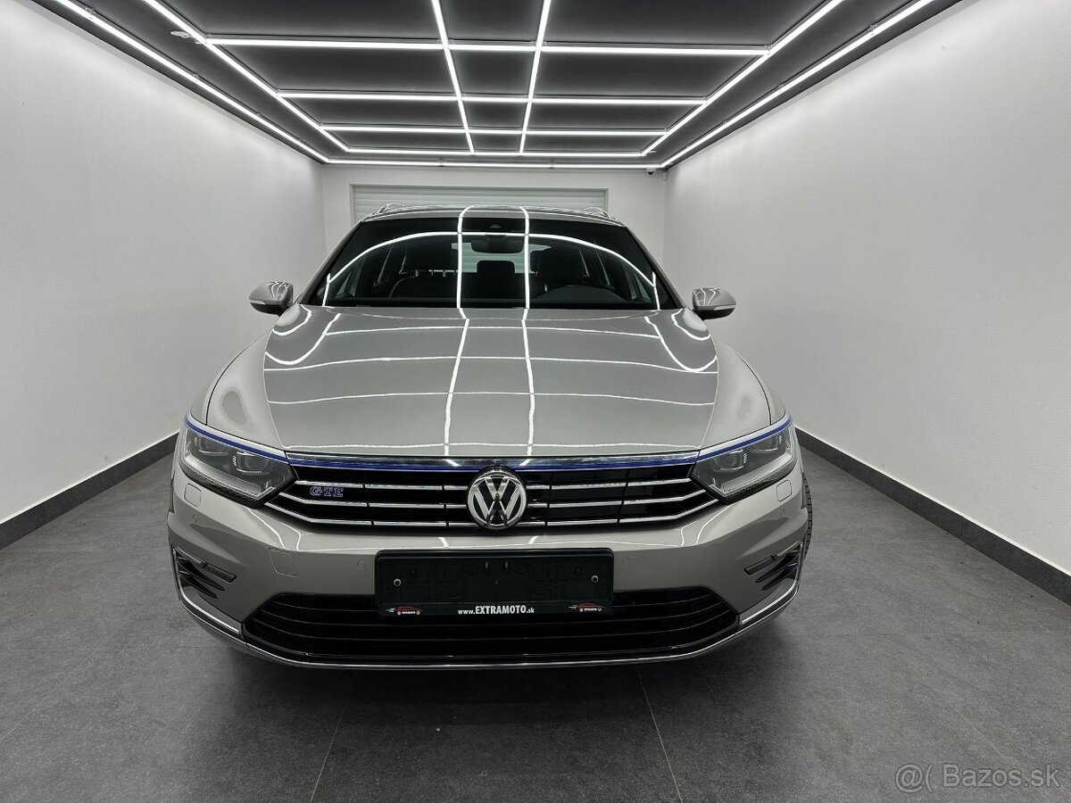 Passat Variant (Combi) GTE Elegance Full LED 160kW Virtual - 18