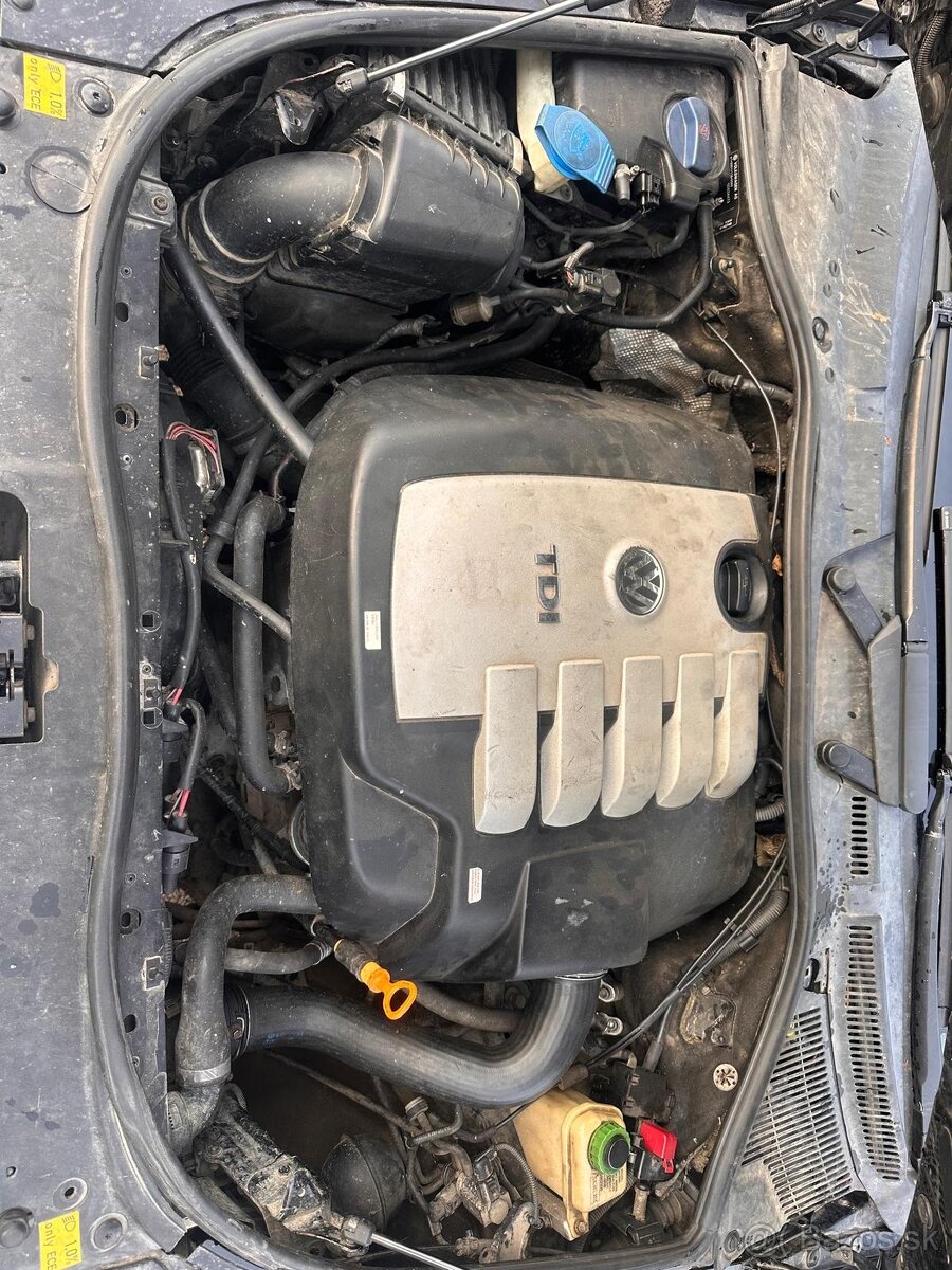 VW Touareg 2.5tdi 128kw - 18