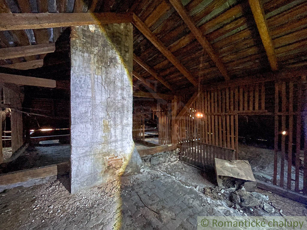 Historický meštiansky dom v centre Kremnice – investičná p - 18