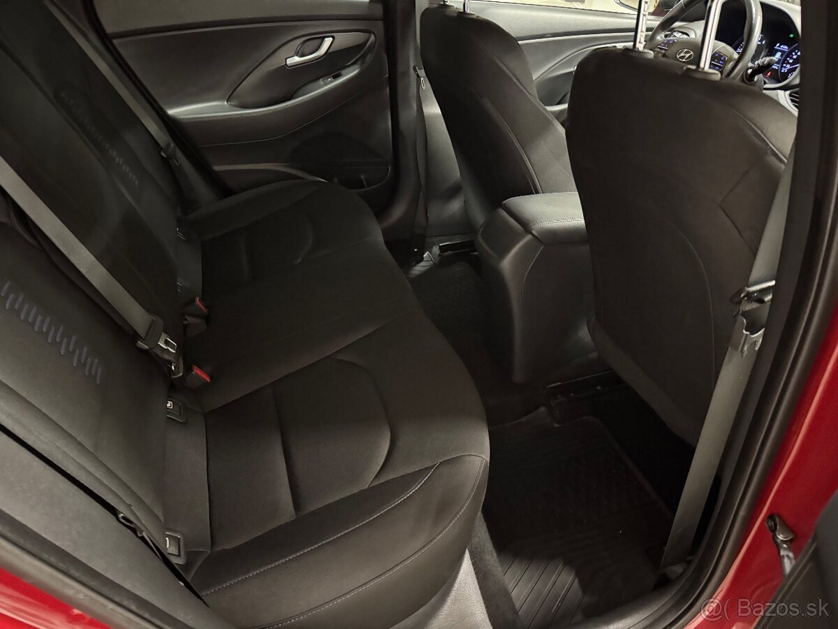 Hyundai i30 Automat 1,4 T-GDI benzín GO 140 koní 2018 - 18