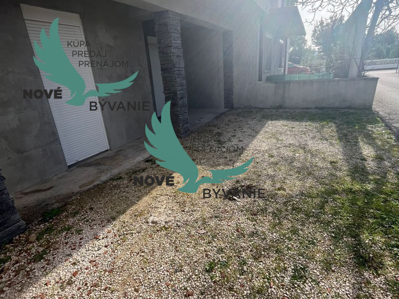 Dom 2x apartmán blízko mora v Chorvátsku na ostrove Vir - 18