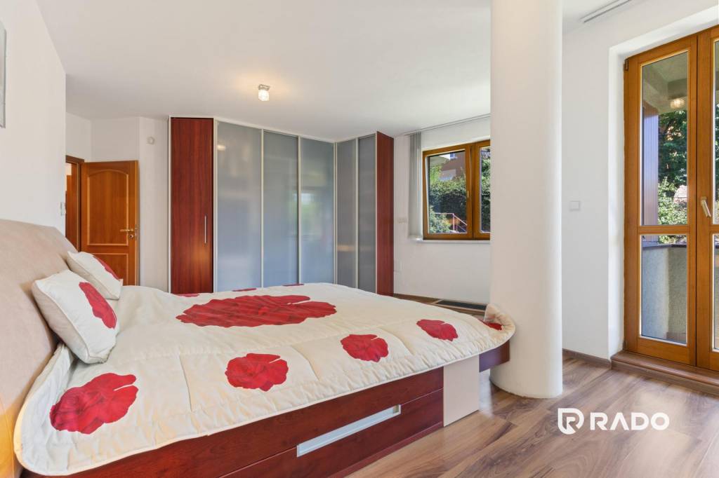 RADO | Staré Mesto | 4i byt 175 m² + 4 balkóny + možnosť 2×  - 18