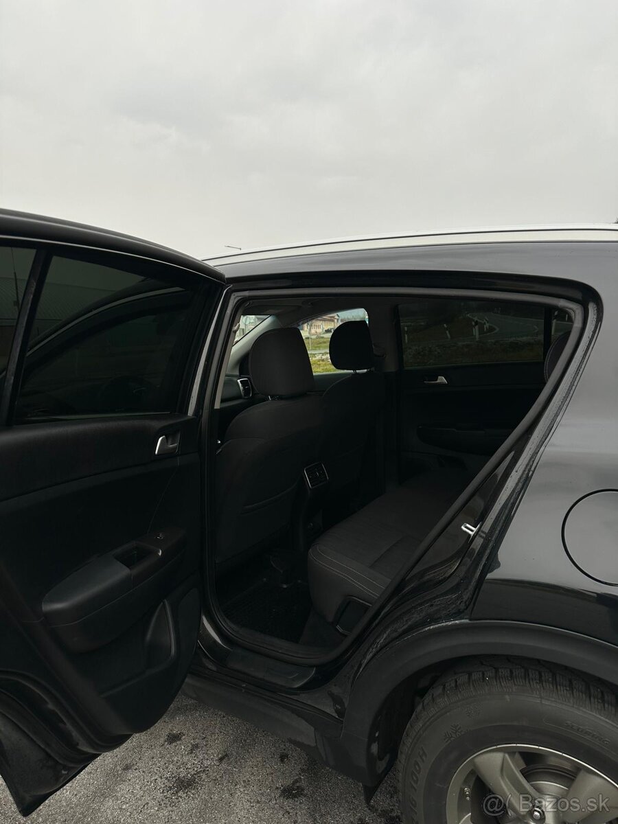 Kia Sportage 1,6 benzín 2018 - 18