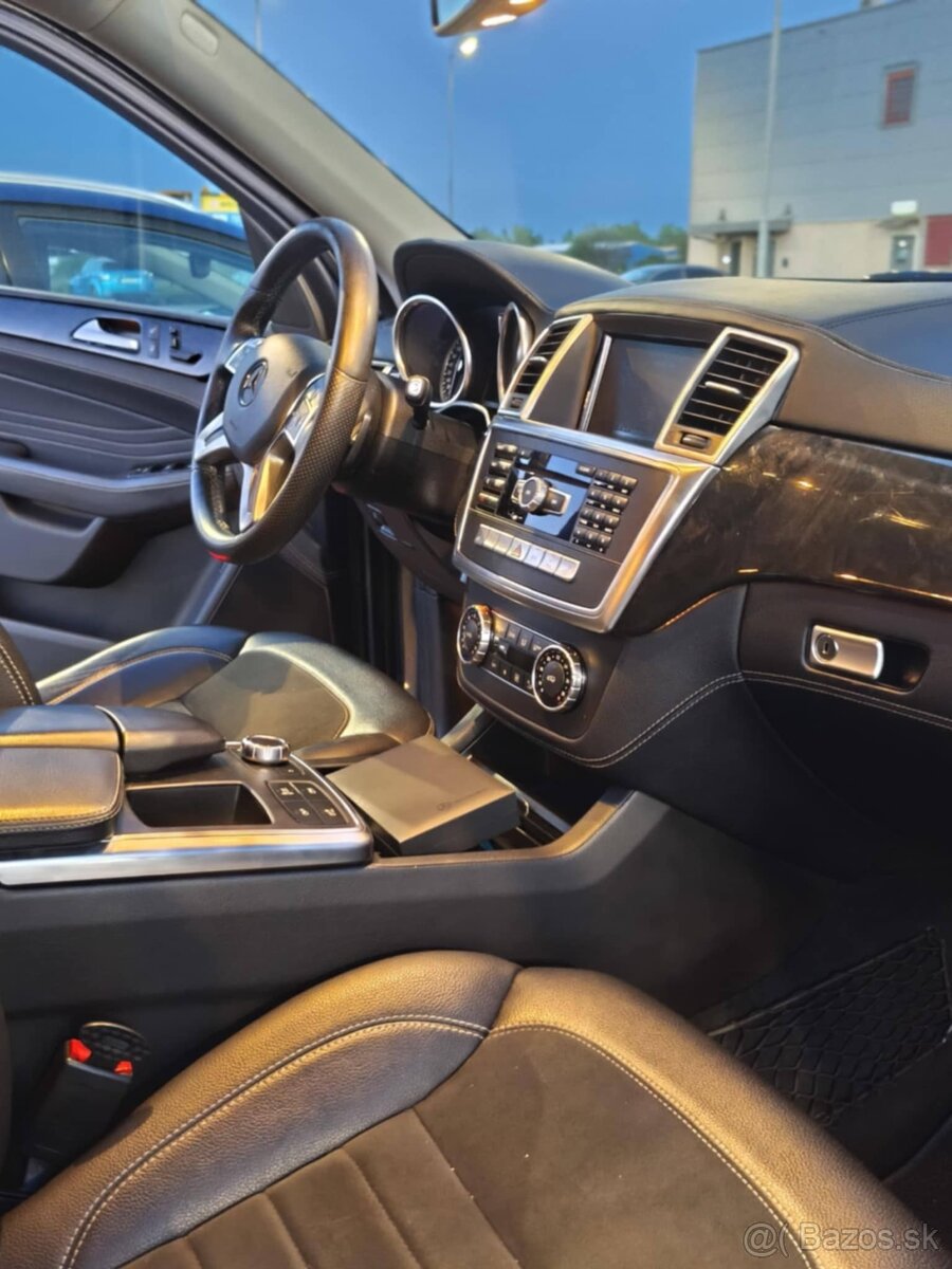 Mercedes-Benz ML trieda 350 BlueTEC 4matic AMG - 18