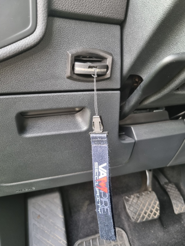 Predám VW Touran 1,5 TSI DSG - 18