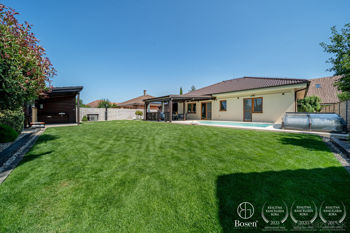 BOSEN | 4 izbový bungalov s bazénom a garážou v Malinove - 18