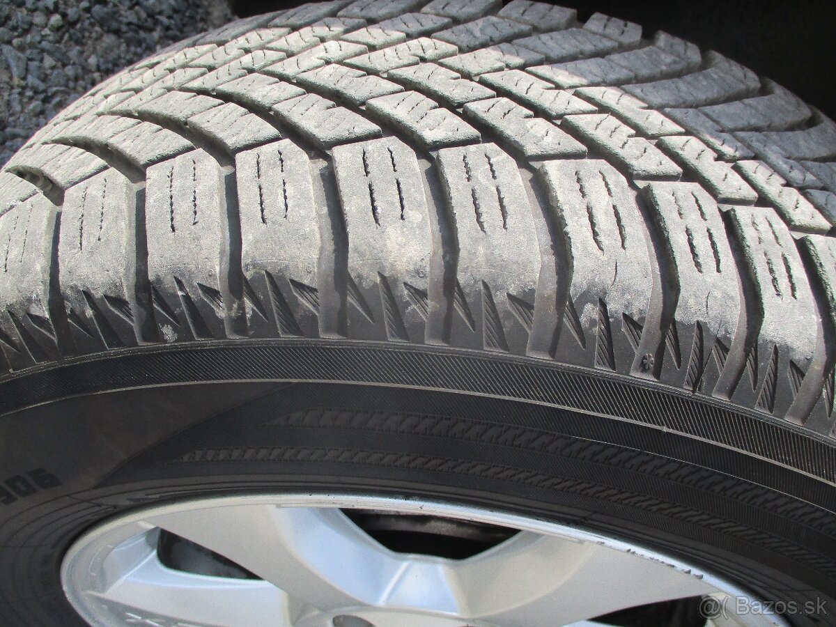 Volvo XC70 2,4D5 120KW Momentum Man. AWD 2012 DPH - 18