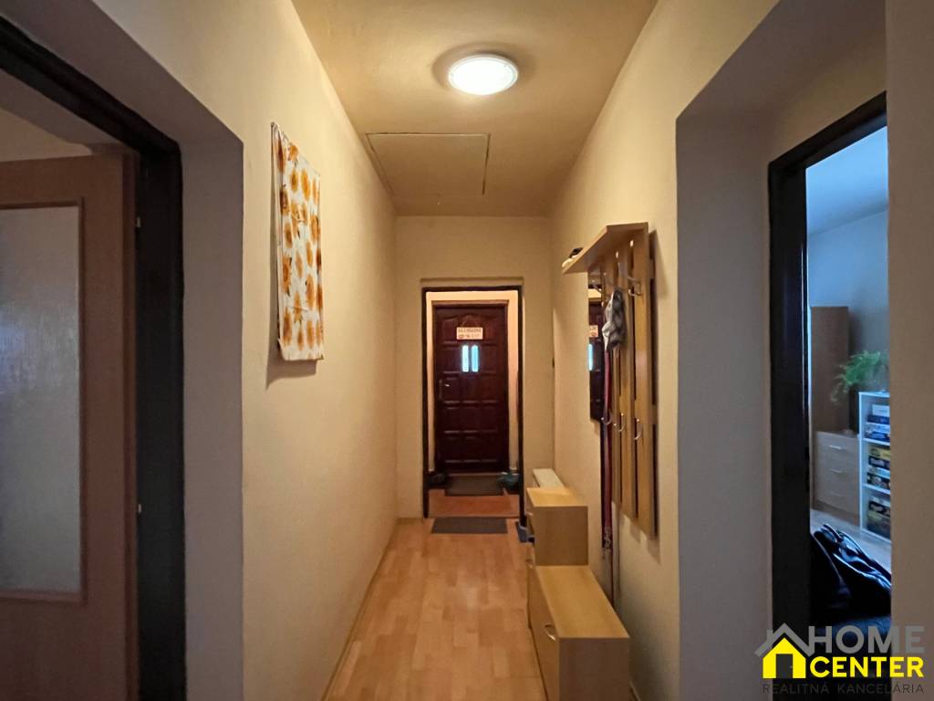 REZERVOVANÝ 4 izbový rodinný dom s garážou, Zlatná na Ostrov - 18