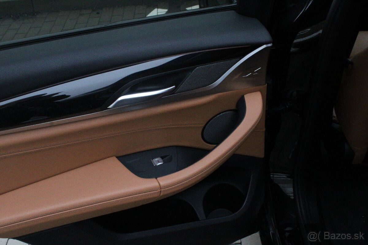 BMW X4 xDrive20i A/T - 18