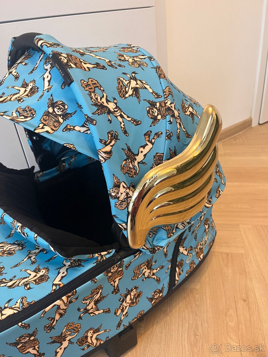 Cybex by Jeremy Scott. - 18