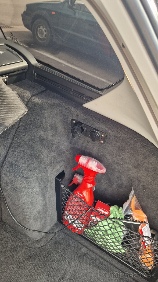 BMW e91 318i r. 2008 - 18