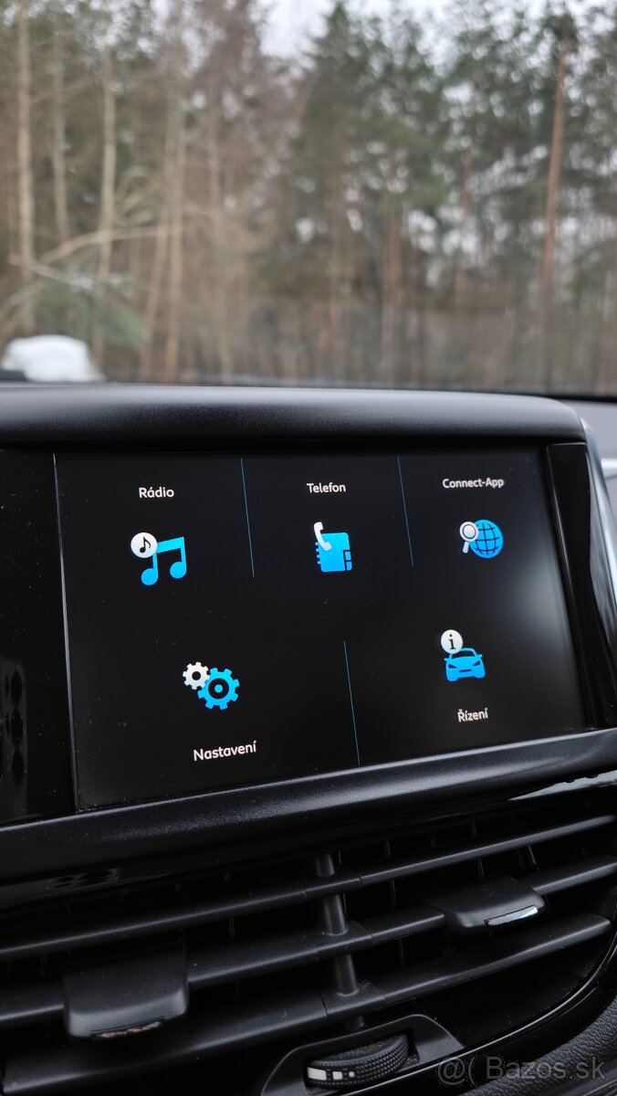 Peugeot 208 1.2 PureTech • 61 kW • 2018 - 18