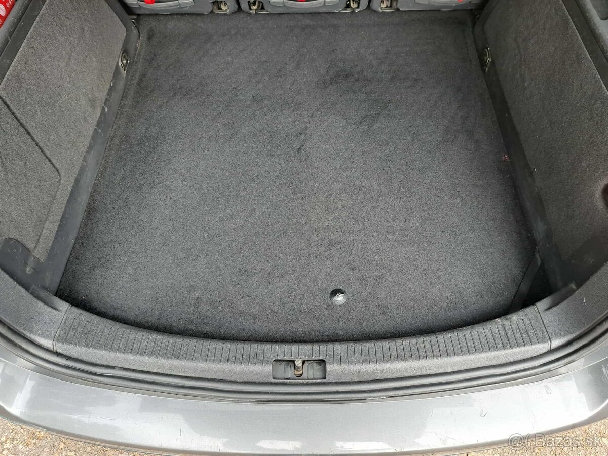 VW Touran Cross 1.6 TDI - 18