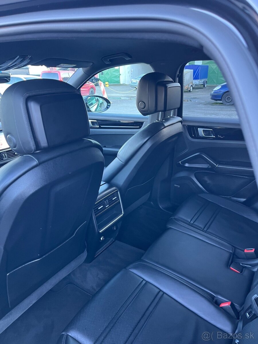 Porsche Cayenne S Sport Chrono Packet REZERVOVANE - 18