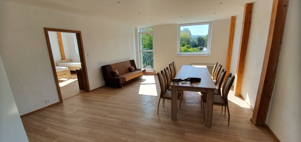 POLYFUNKČNÝ 4. podlažný objekt, 242,7m2, Sídlisko II., PO - 18